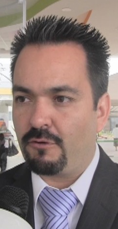 Dr. Javier Alarcón Alanís, director del CREE, no cumple con sus funciones.