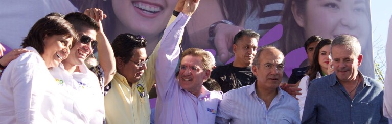 El Dr. José Rosas Aispuro Torres con la plana mayor del panismo nacional.