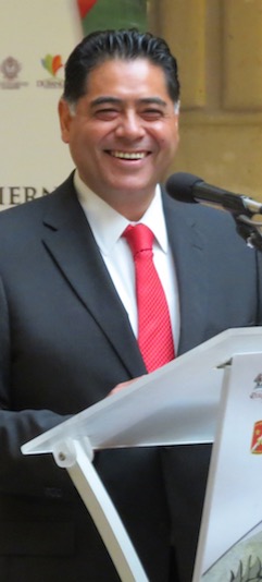 Jorge Herrera Caldera, gobernador de Durango, de septiembre a diciembre de 2015 adquirió una deuda de 2,261 millones de pesos, equivalente al 32.3% de la deuda total del estado, que asciende a 7 mil millones de pesos.