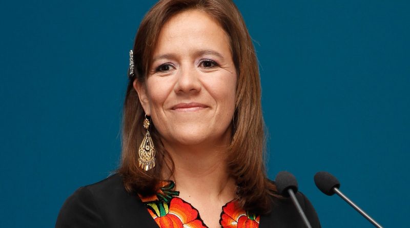 Margarita Zavala, amenaza con continuar la “guerra contra el narcotráfico” que emprendió su corrupto y sanguinario esposo Felipe Calderón.